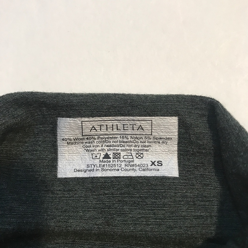 Athleta Turtle Neck Workout Top - image 7